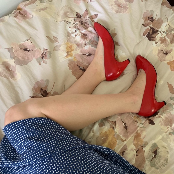 MOVED〰️ Vintage Cherry Red Heels - Picture 2 of 8